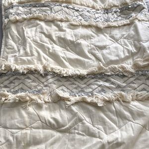 Quilt bedspread and 2 matching pillow shams